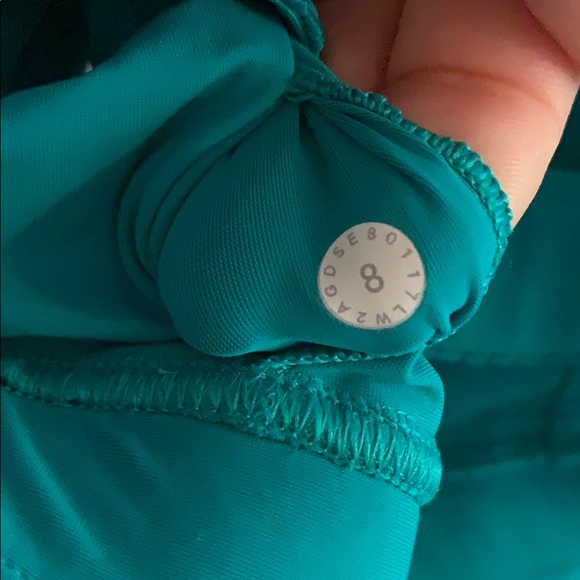Lululemon sports bra - Picture 3 of 4